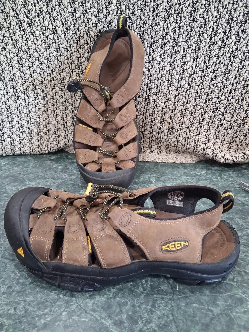 Keen Newport Sandals Mens Sz 9 Hybrid Hiking Outdoor River Bison Brown Leather
